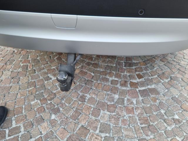 LAND ROVER Discovery usata, con Interni in pelle