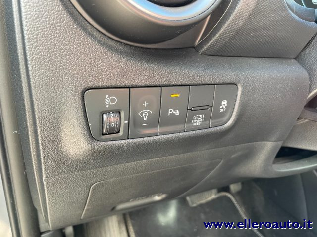 HYUNDAI Kona usata, con Leve al volante