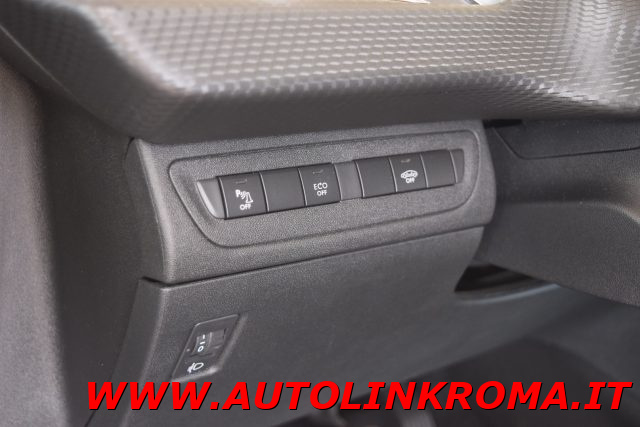 PEUGEOT 2008 usata, con USB