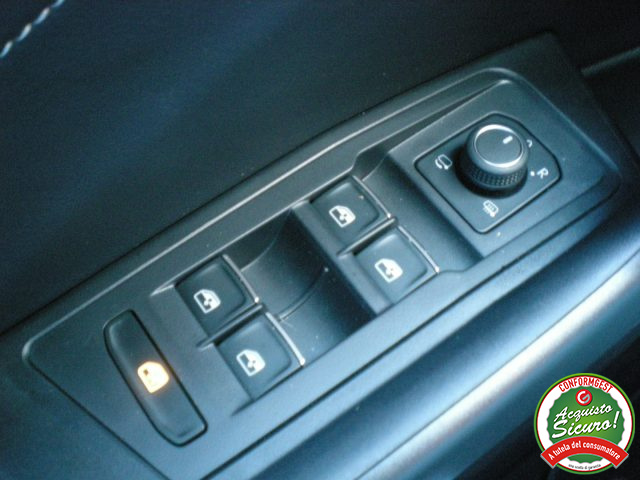 VOLKSWAGEN T-Roc usata, con Bluetooth