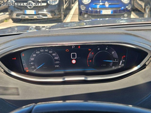 PEUGEOT 3008 usata, con Controllo elettronico della corsia