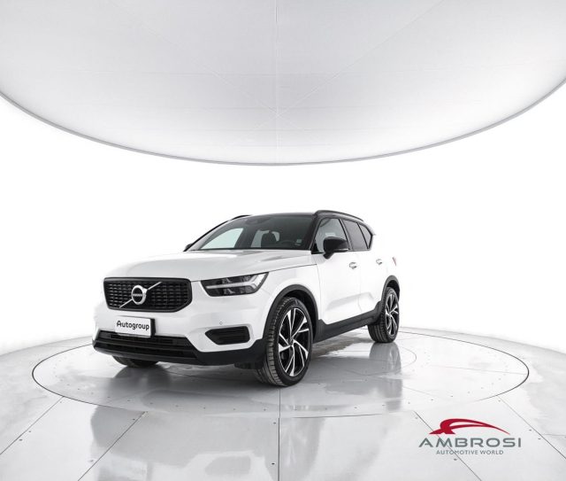 VOLVO XC40 usata 0