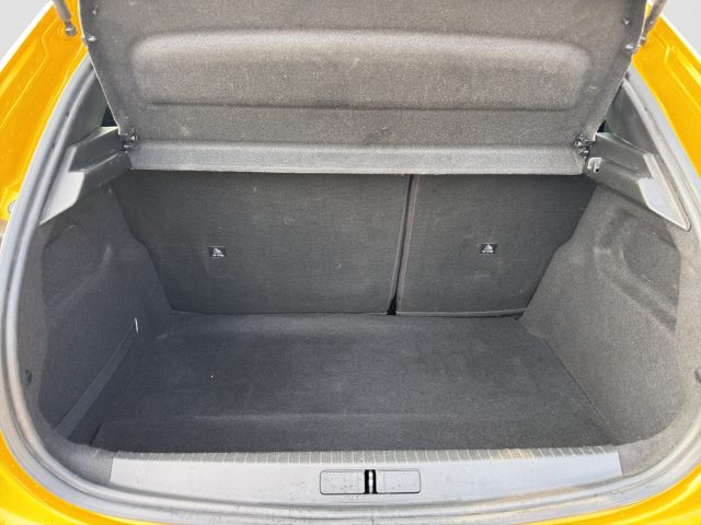 PEUGEOT 208 usata 12