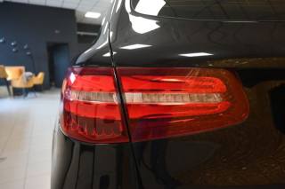 MERCEDES-BENZ GLC 220 usata 19