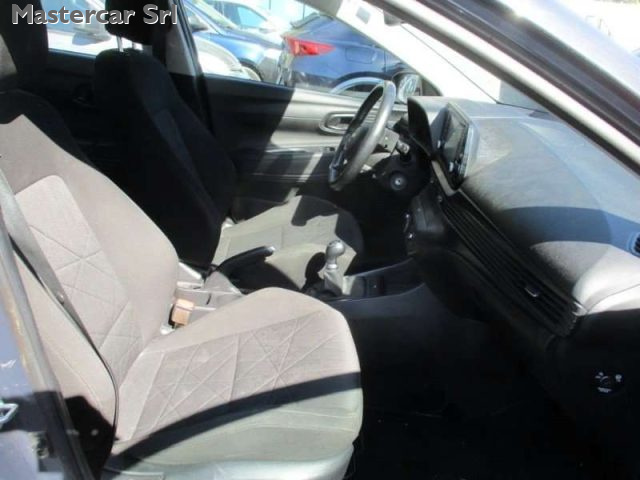 HYUNDAI Bayon usata, con Autoradio