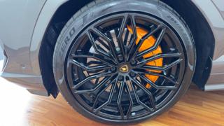 LAMBORGHINI Urus usata, con Boardcomputer