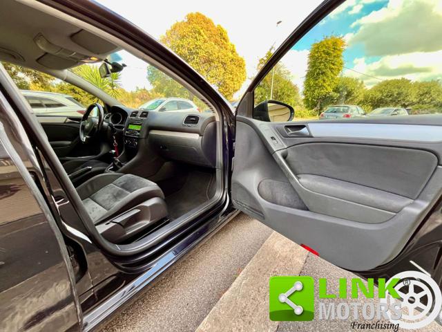 VOLKSWAGEN Golf usata, con USB