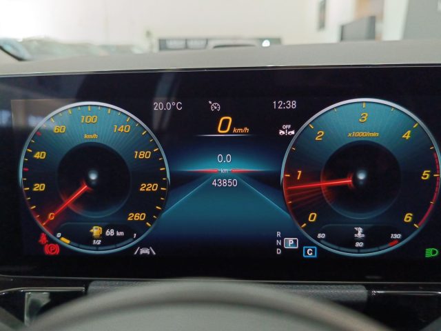 MERCEDES-BENZ GLA 200 usata, con Fari LED