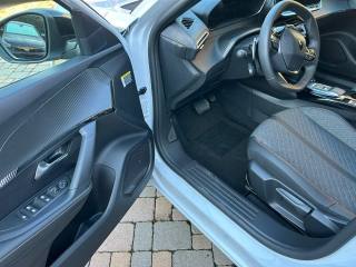 PEUGEOT 2008 usata, con Autoradio digitale