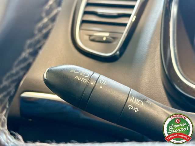 RENAULT Espace usata, con Touch screen