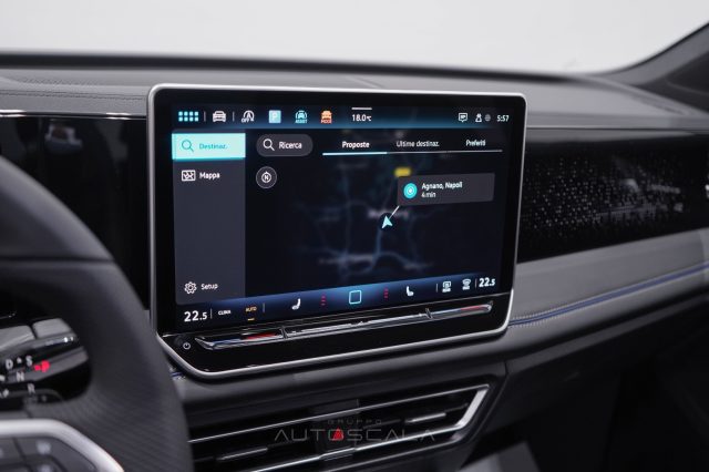 VOLKSWAGEN Tiguan usata, con USB