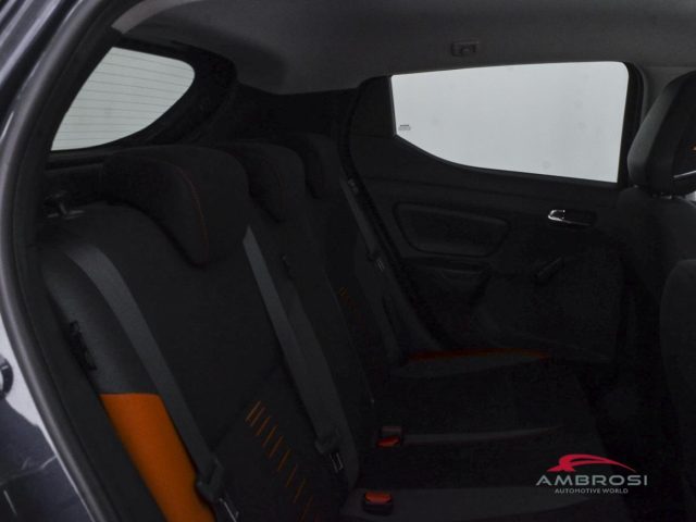 NISSAN Micra usata 10