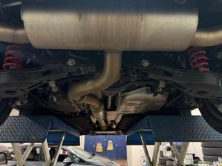 TOYOTA Yaris usata, con Spoiler