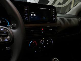 HYUNDAI i10 usata, con Autoradio digitale