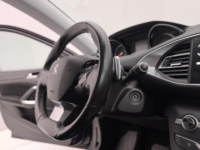 PEUGEOT 308 usata, con Climatizzatore automatico, 2 zone