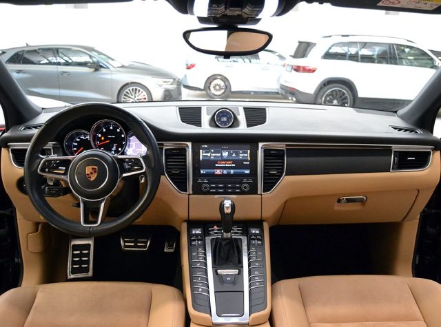 PORSCHE Macan usata, con Autoradio