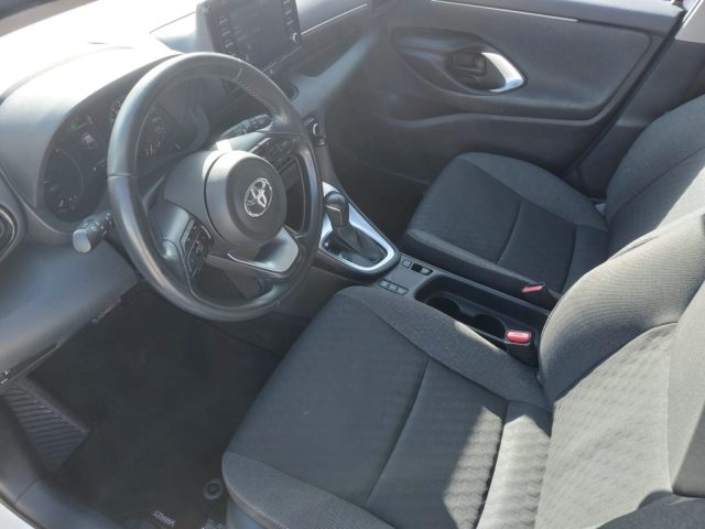 TOYOTA Yaris usata 9