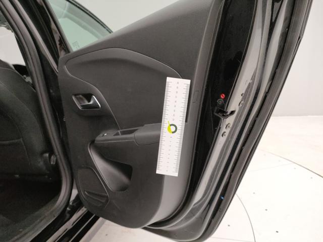 OPEL Corsa usata, con Hill holder