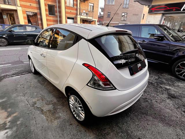LANCIA Ypsilon usata, con ESP