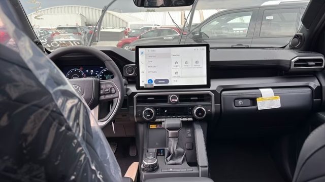 TOYOTA 4-Runner usata, con Boardcomputer