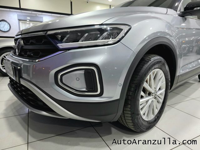 VOLKSWAGEN T-Roc usata, con Autoradio digitale