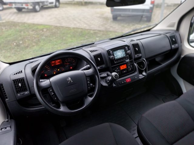PEUGEOT Boxer usata, con Vivavoce
