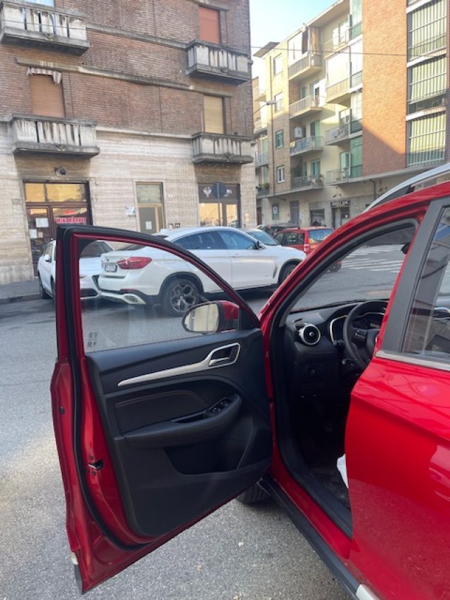 MG ZS usata, con Autoradio digitale