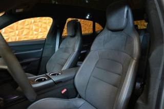 PORSCHE Taycan usata 22