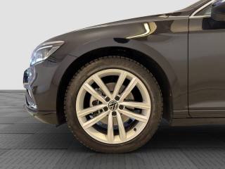 VOLKSWAGEN Passat usata 14