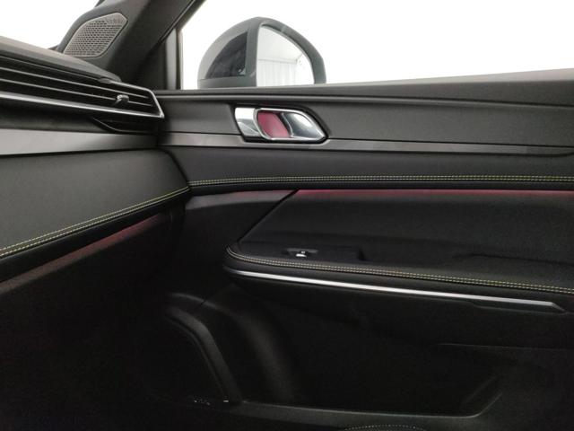 LYNK & CO 01 usata, con Isofix