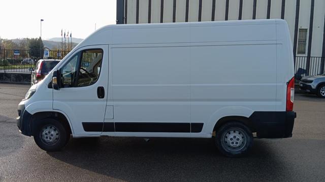 PEUGEOT Boxer usata, con MP3