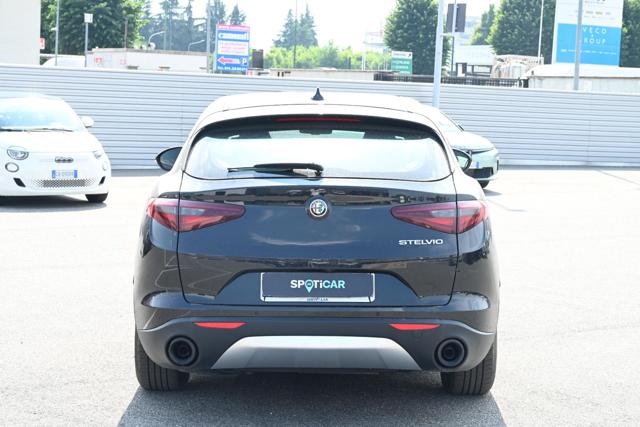 ALFA ROMEO Stelvio usata, con Autoradio