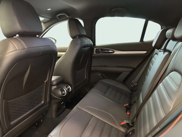 ALFA ROMEO Stelvio usata, con Fari full-led