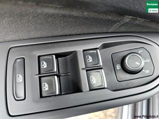 VOLKSWAGEN Golf usata, con Touch screen