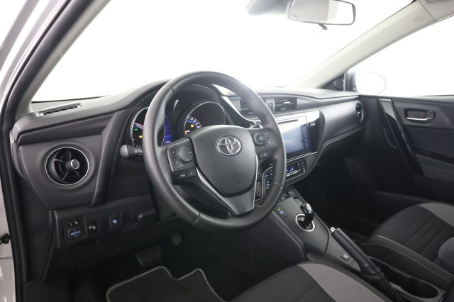 TOYOTA Auris usata 1