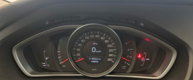 VOLVO V40 Cross Country usata, con ESP