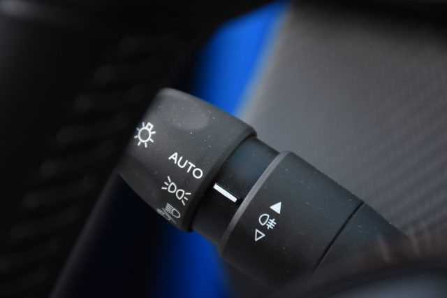 PEUGEOT 208 usata, con Luci diurne LED