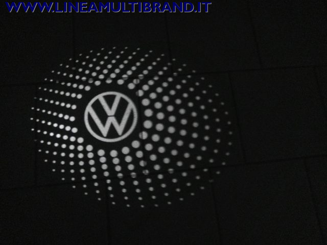 VOLKSWAGEN Tiguan usata, con Specchietti laterali elettrici
