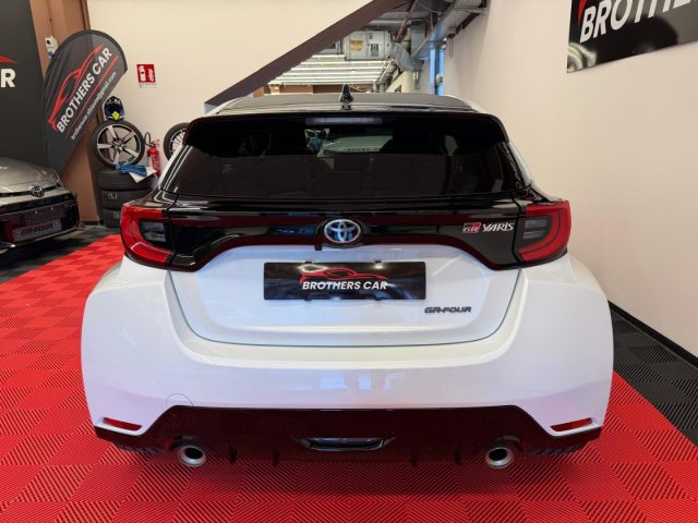 TOYOTA Yaris usata, con Autoradio