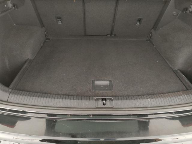 VOLKSWAGEN Tiguan usata, con Fari LED