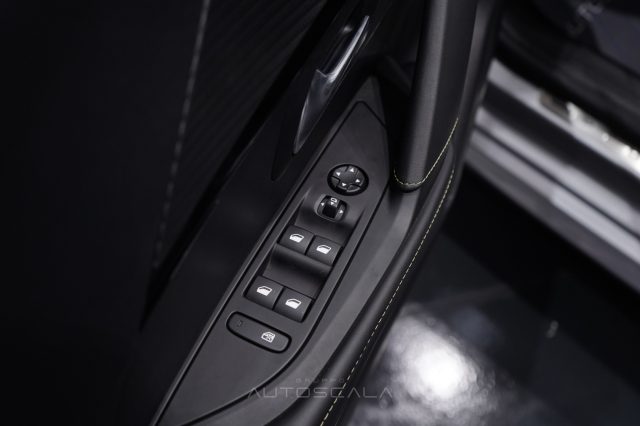 PEUGEOT 208 usata, con Controllo automatico clima