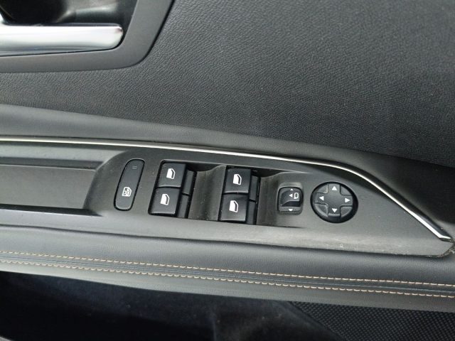 PEUGEOT 3008 usata, con Sensore di pioggia