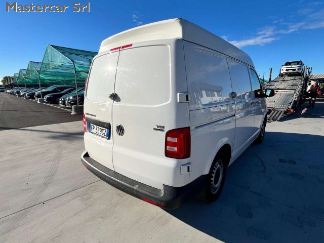 VOLKSWAGEN T6 usata, con Autoradio