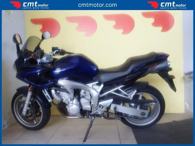 YAMAHA FZ6 Fazer usata 0
