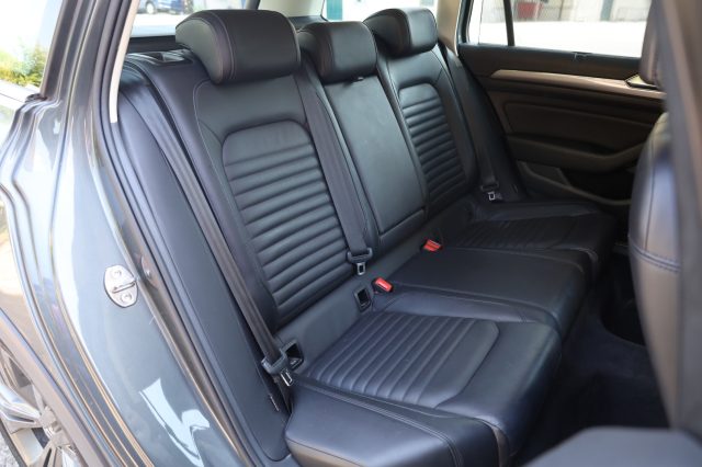 VOLKSWAGEN Passat Alltrack usata 128