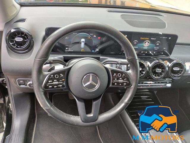 MERCEDES-BENZ GLB 180 usata, con Chiusura centralizzata