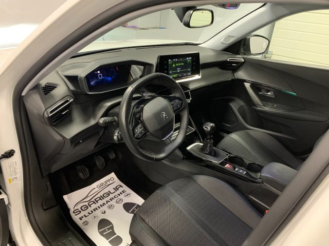 PEUGEOT 2008 usata, con Controllo automatico clima