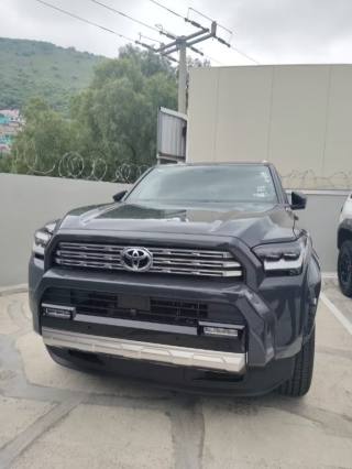 TOYOTA 4-Runner usata, con Airbag