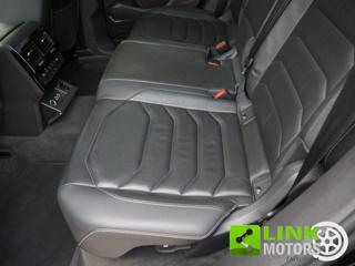 VOLKSWAGEN Touareg usata, con Ruotino