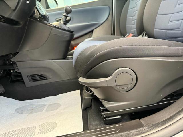 LANCIA Ypsilon usata, con Park Distance Control